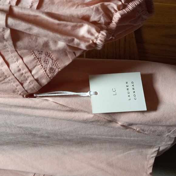 Top - Picture 2 of 4